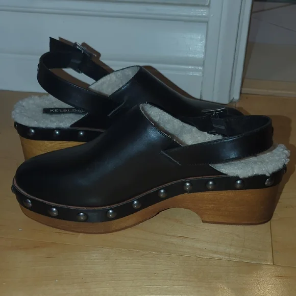 Stylish Black Leather Mules with Wooden Heel - Picture 3 of 7